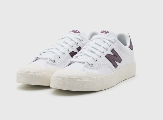 New Balance BB100 UNISEX Sneaker Low Weiss in den Grössen von 36 bis 47.5 bei Lounge by Zalando