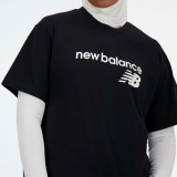 Jetzt bei New Balance Zwei Graphic T-Shirts ohne Versandkosten!