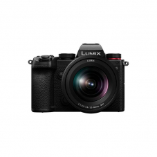 PANASONIC Lumix DC-S5 + S 20-60mm f/3.5-5.6 Systemkamera zum Bestpreis bei Interdiscount