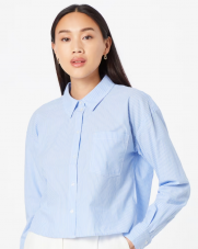 Noisy may Bluse ‘ALBA’ in Himmelblau für CHF 8.90 in den Grössen XS, M, L, XL