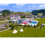 1 Übernachtung für 2 Personen im Swiss Holiday Park (gültig für Doppelzimmer Comfort, bis 03.07.23, inkl. Frühstücksbuffet + Wellness) bei DayDeal